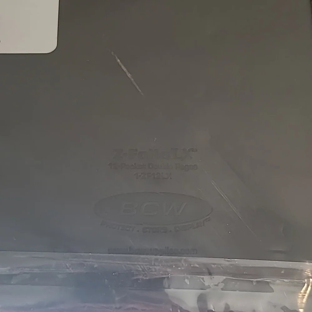 LARGE ZIPPER PORTFOLIO BCW GAMING Z-FOLIO 12-POCKET LX ALBUM, HOLDS 480 CARDS